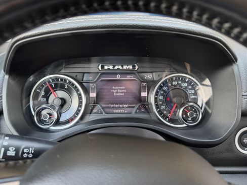 Used 2022 RAM 1500 Laramie AWD/4WD image 19