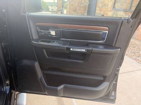 Used 2013 RAM 1500 Laramie w/ Convenience Group AWD/4WD image 20