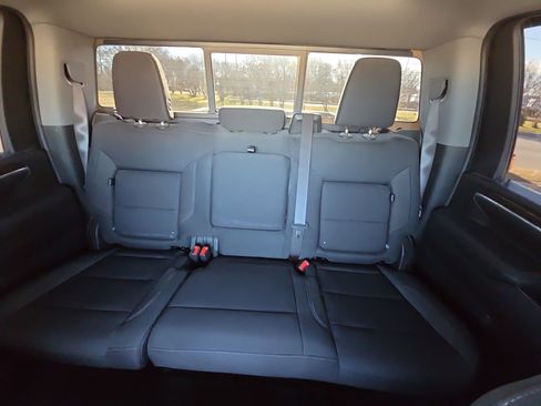 Used 2024 GMC Sierra 2500 SLE image 21