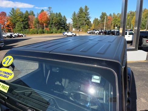 Used 2021 Jeep Wrangler Unlimited Sahara w/ Uconnect 4C Nav & Sound Group image 36