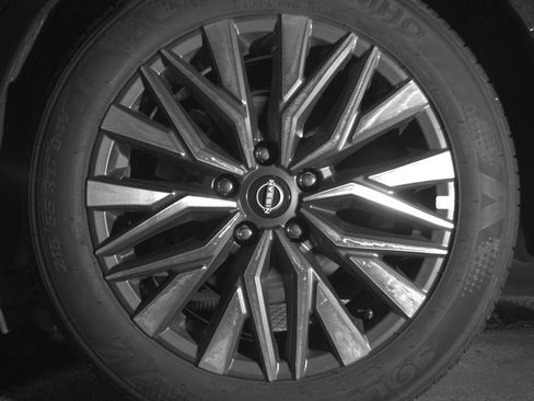 Used 2025 Nissan Altima 2.5 SV image 14