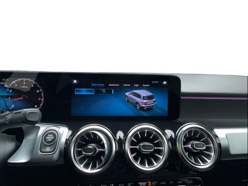 Used 2023 Mercedes-Benz GLB 250 image 46