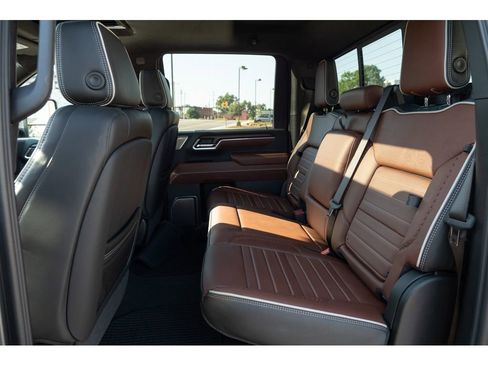 New 2026 GMC Sierra 2500 Denali Ultimate w/ LPO, Black Badging Package AWD/4WD image 13