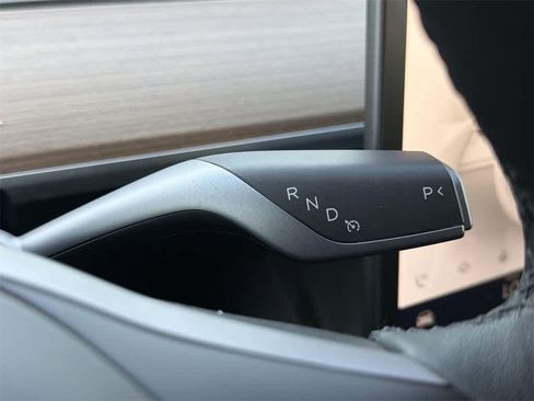 Used 2024 Tesla Model Y image 18