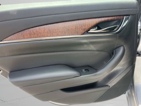 Used 2019 Cadillac CTS Luxury RWD image 16