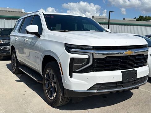 Used 2025 Chevrolet Tahoe LS w/ Max Trailering Package AWD/4WD image 3
