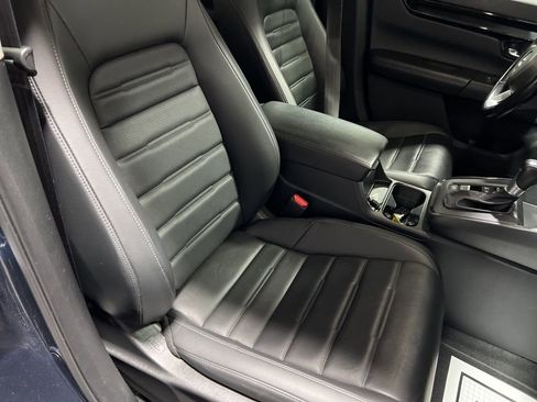 Used 2025 Honda CR-V EX-L image 11