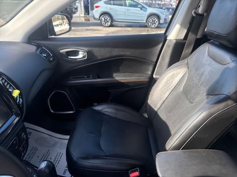 Used 2018 Jeep Compass Limited w/ Navigation Group image 16