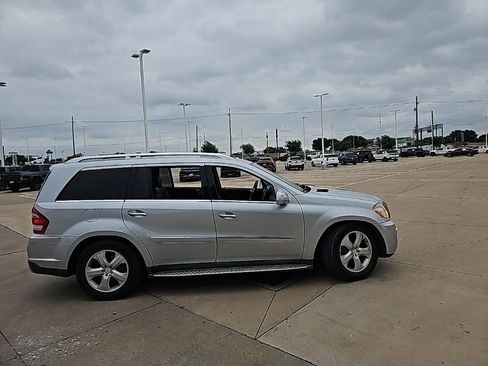 Used 2010 Mercedes-Benz GL 450 4MATIC image 2
