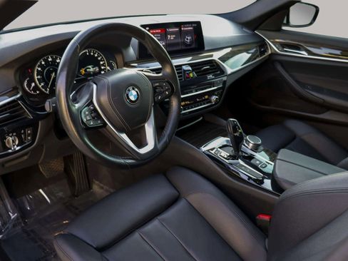 Used 2019 BMW 530e image 16