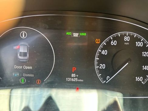 Used 2018 Honda Accord Touring image 14