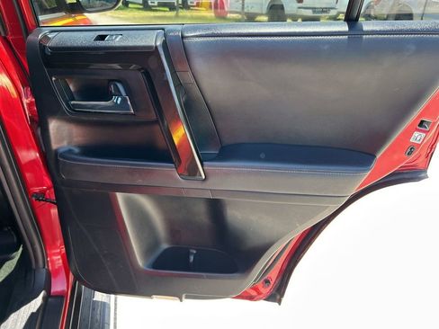 Used 2023 Toyota 4Runner 40th Anniversary SE AWD/4WD image 38