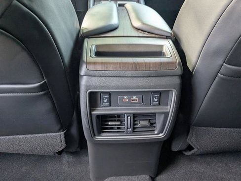Certified 2024 Nissan Murano Platinum w/ Cargo Package FWD image 18