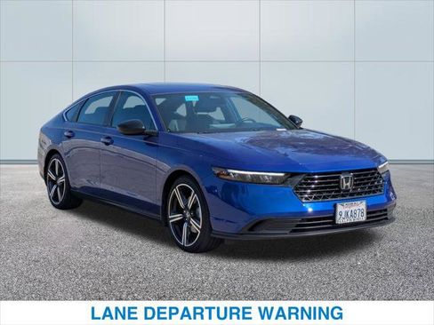 Used 2023 Honda Accord Sport image 4