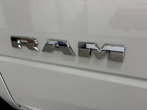 Used 2024 RAM 2500 Laramie AWD/4WD image 24