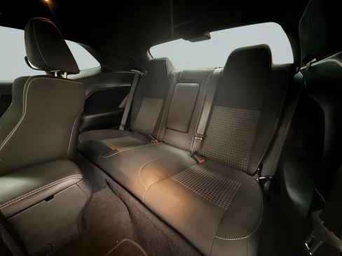 Used 2019 Dodge Challenger SRT Hellcat image 10