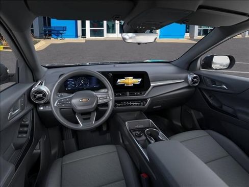 New 2026 Chevrolet Equinox LT w/ Convenience Package II FWD image 15