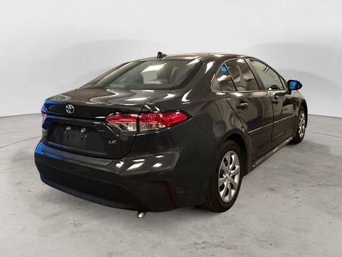 Used 2025 Toyota Corolla LE w/ Convenience Package FWD image 5