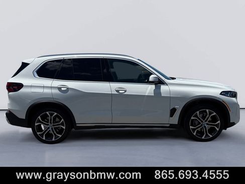 Used 2026 BMW X5 xDrive40i AWD/4WD image 2