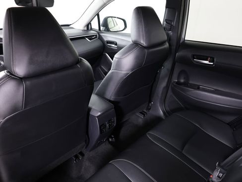 Used 2022 Toyota Corolla Cross XLE FWD image 47