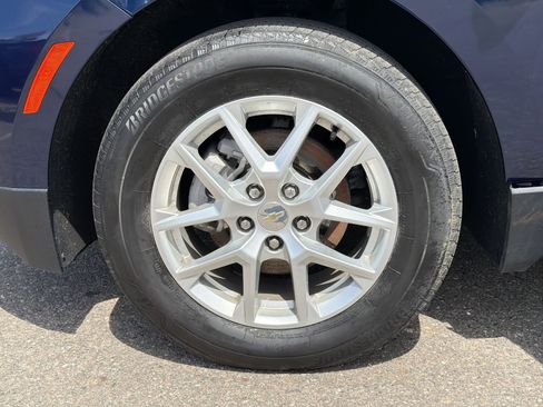 Used 2023 Chevrolet Equinox LT FWD image 19