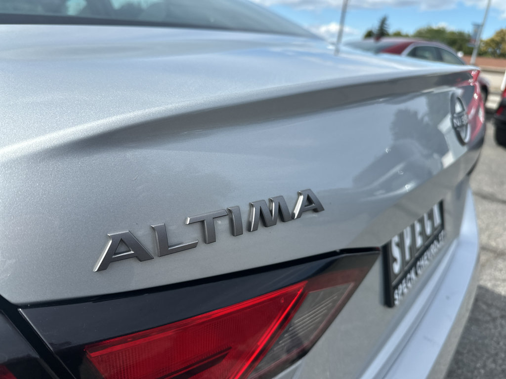 Used 2024 Nissan Altima 2.5 SV FWD image 10