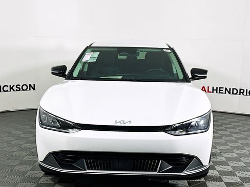 Used 2024 Kia EV6 Light image 8