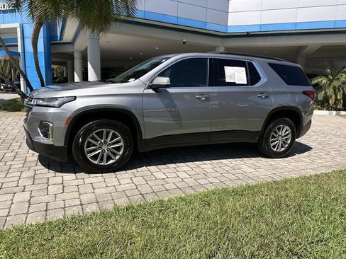 Used 2023 Chevrolet Traverse LT FWD image 31