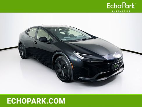 Used 2024 Toyota Prius LE image 1