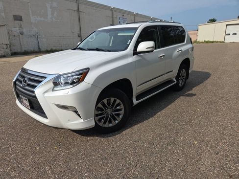 Used 2015 Lexus GX 460 Luxury AWD/4WD image 3