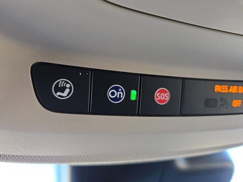 Used 2021 Buick Envision Essence w/ Technology Package I image 20