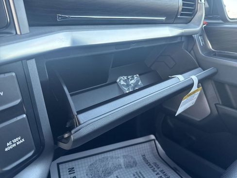 New 2025 Ford F150 Lariat w/ Equipment Group 501A Mid image 42