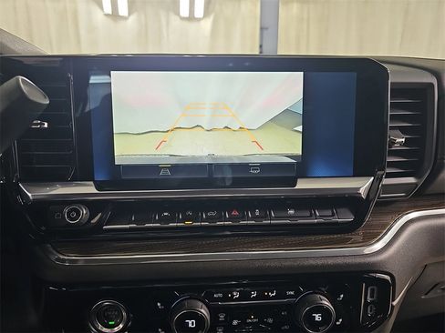 Used 2024 Chevrolet Silverado 1500 LT image 26