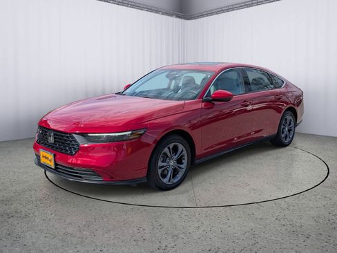 Certified 2023 Honda Accord EX image 6