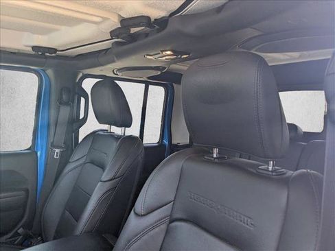 Used 2023 Jeep Gladiator Sport AWD/4WD image 14