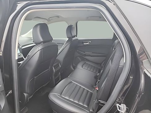 Used 2023 Ford Edge SEL image 10