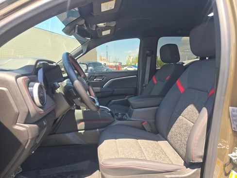 Used 2024 Chevrolet Colorado Z71 w/ Z71 Convenience Package 2 AWD/4WD image 13