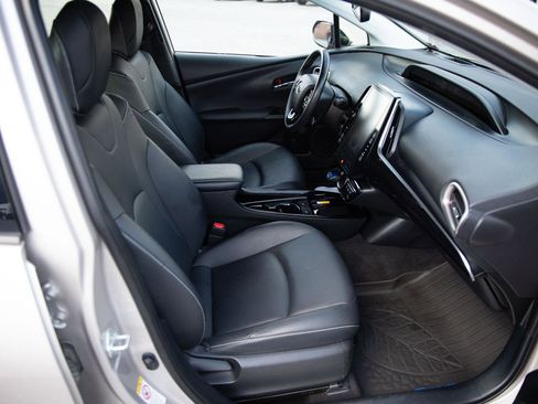 Used 2020 Toyota Prius Prime Limited image 23