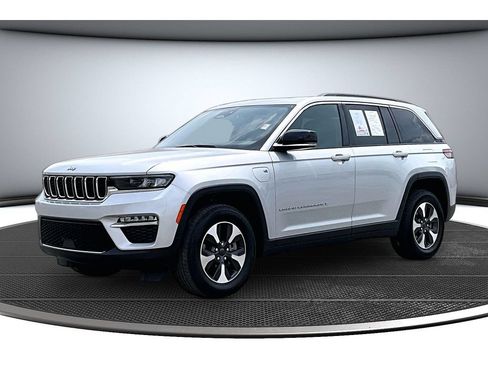 Used 2024 Jeep Grand Cherokee Limited 4xe AWD/4WD image 16