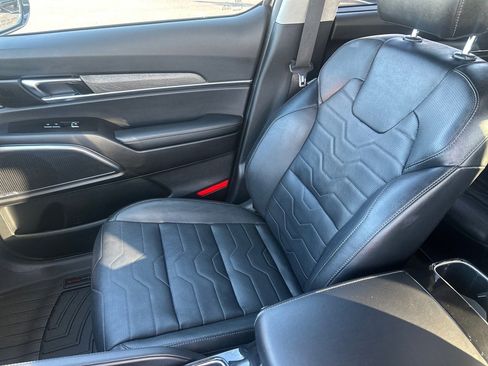 Used 2022 Kia Telluride SX w/ SX Prestige Package image 15