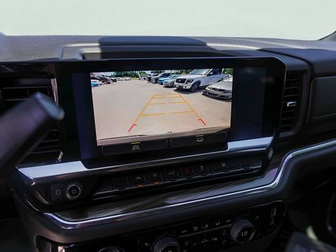 Used 2023 Chevrolet Silverado 1500 LT AWD/4WD image 18