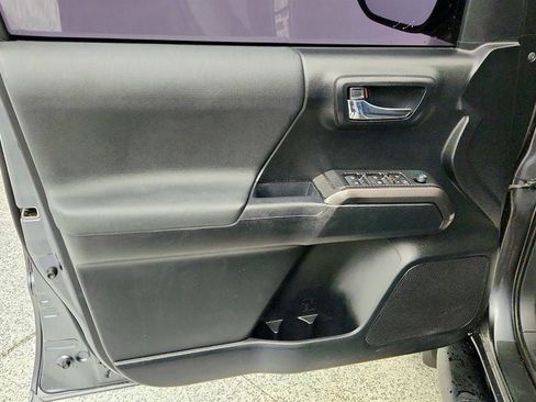 Used 2021 Toyota Tacoma 4x4 Double Cab image 10