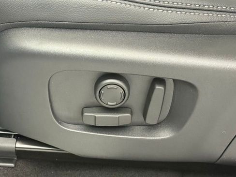 New 2025 Land Rover Discovery Sport Dynamic SE image 26