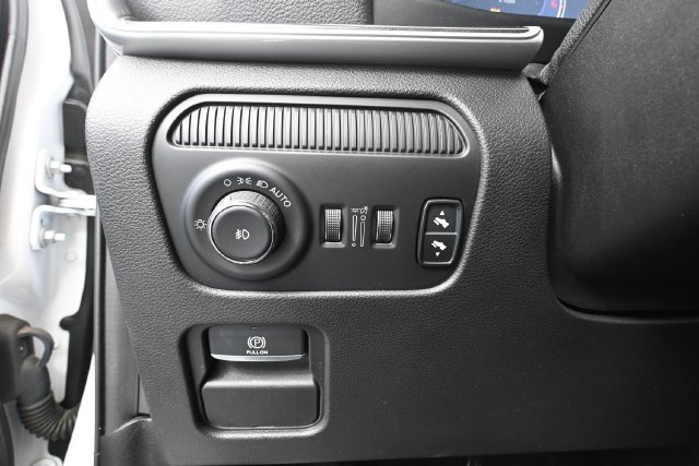 Used 2022 Jeep Wagoneer Series I w/ Convenience Group I AWD/4WD image 25