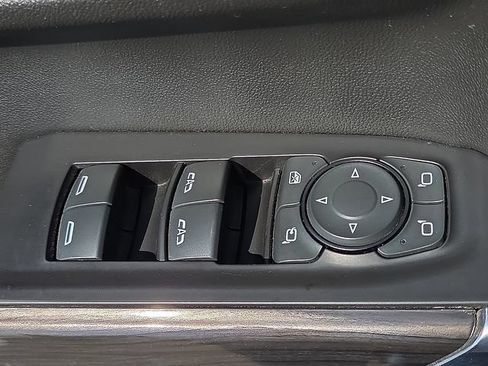 Used 2019 Chevrolet Silverado 1500 LTZ w/ LTZ Texas Edition RWD image 19