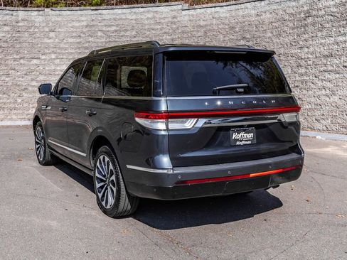 Used 2022 Lincoln Navigator Reserve image 8
