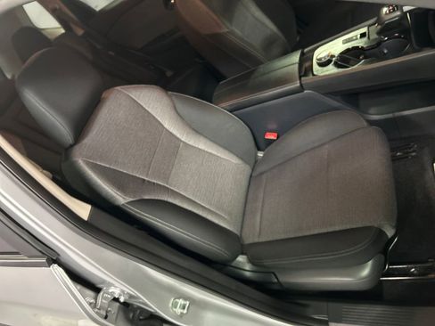 Used 2023 Nissan Rogue SV image 23