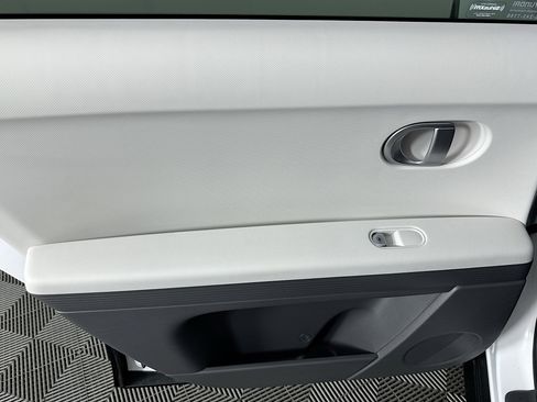 Used 2024 Hyundai Ioniq 5 SEL image 24