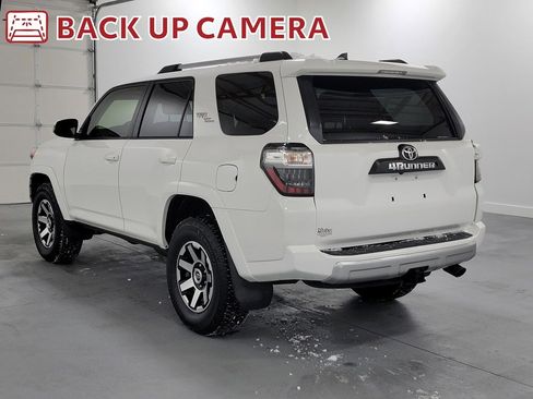 Used 2017 Toyota 4Runner TRD Off-Road Premium image 6