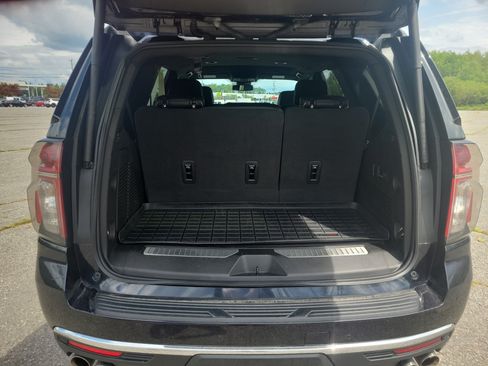 Used 2023 Chevrolet Tahoe Premier AWD/4WD image 18